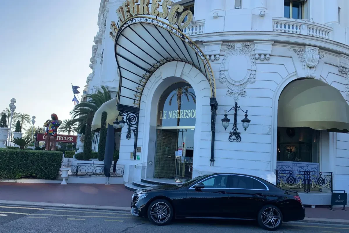 Nice Airport Driver: Negresco hotel in Nice